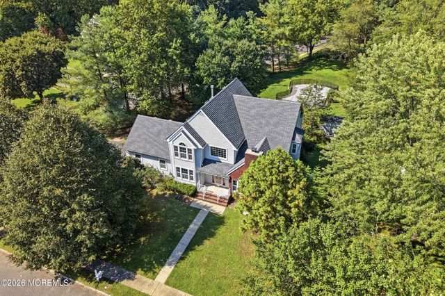 2 Oxford Lane, Eatontown, NJ 07724