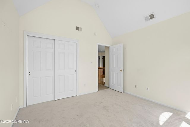 2 Oxford Lane, Eatontown, NJ 07724