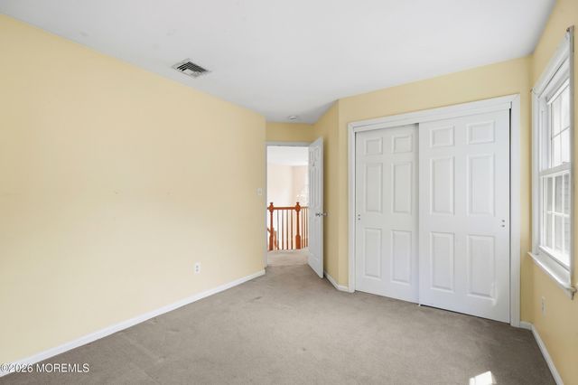 2 Oxford Lane, Eatontown, NJ 07724
