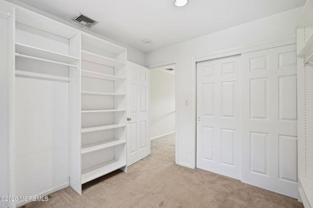 2 Oxford Lane, Eatontown, NJ 07724