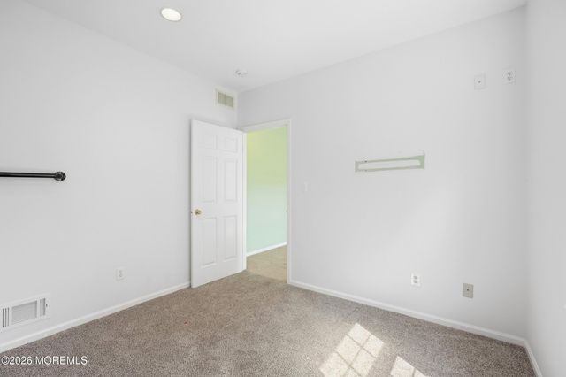2 Oxford Lane, Eatontown, NJ 07724
