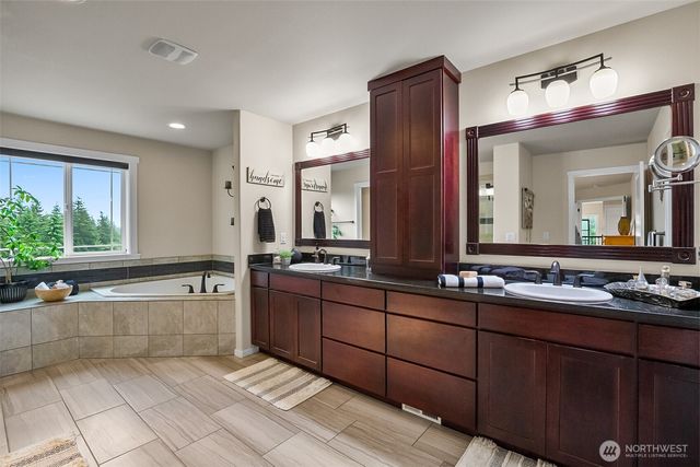 10910 204th Avenue SE, Snohomish, WA 98290