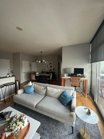 1546 N ORLEANS Street 603, Chicago, IL 60610