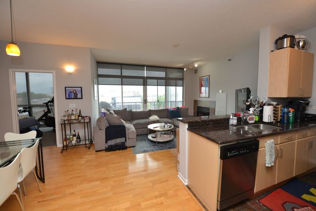 1546 N ORLEANS Street 603, Chicago, IL 60610