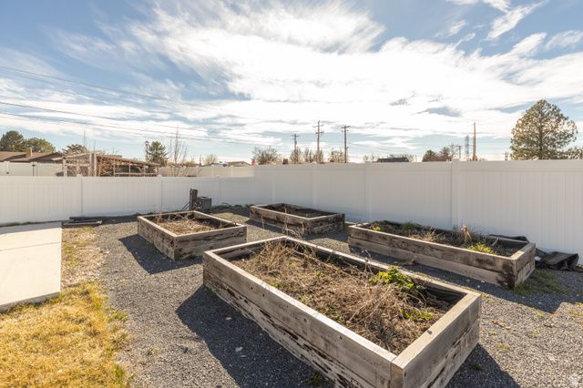 2994 W 1975 N, Plain City, UT 84404