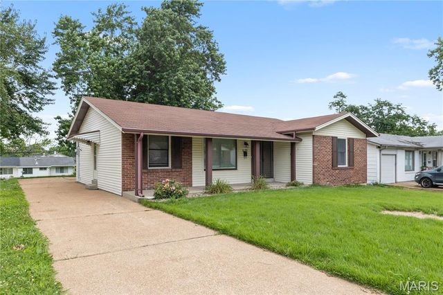 2193 Farnham Lane, Florissant, MO 63033