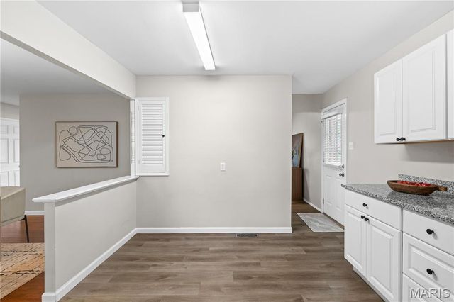 2193 Farnham Lane, Florissant, MO 63033