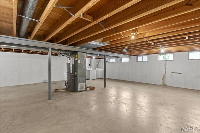 2193 Farnham Lane, Florissant, MO 63033