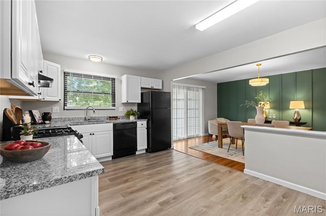 2193 Farnham Lane, Florissant, MO 63033