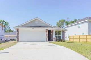 1766 Leigh Loop 3D, Cantonment, FL 32533