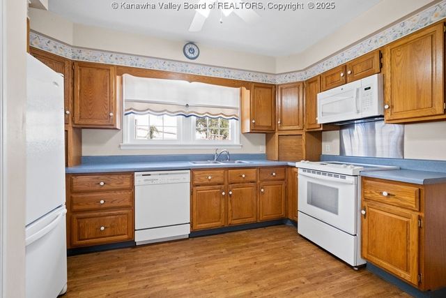 1203 Oakmont Road, Charleston, WV 25314