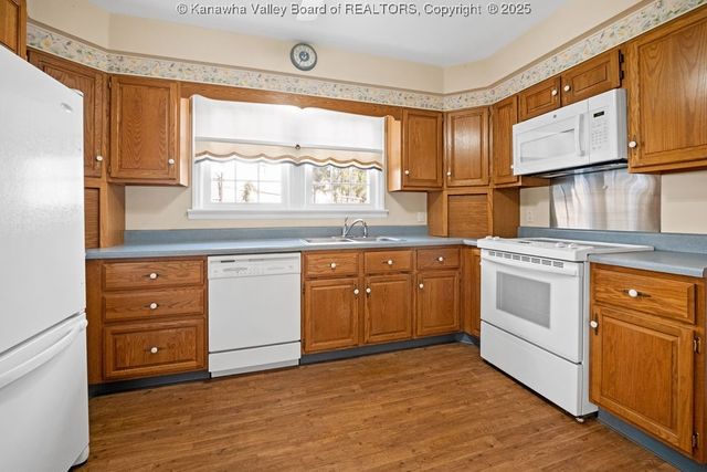 1203 Oakmont Road, Charleston, WV 25314