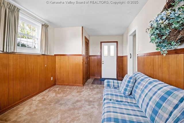 1203 Oakmont Road, Charleston, WV 25314