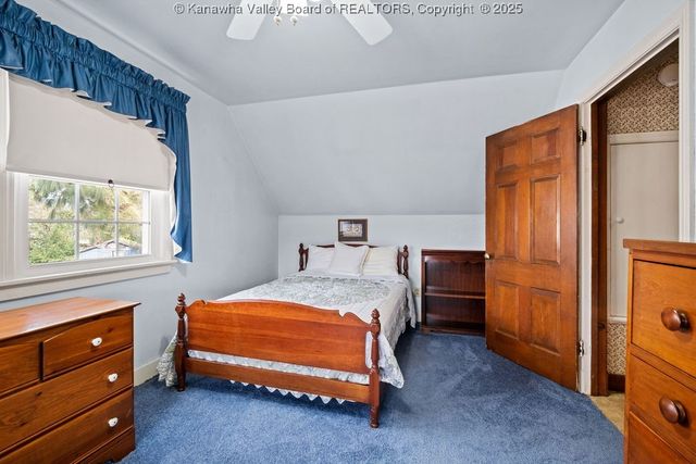 1203 Oakmont Road, Charleston, WV 25314