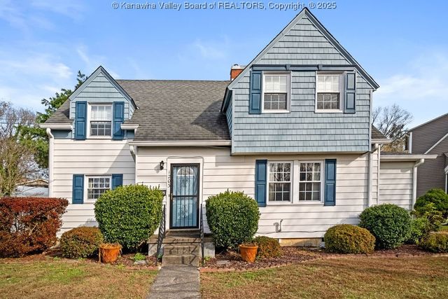 1203 Oakmont Road, Charleston, WV 25314