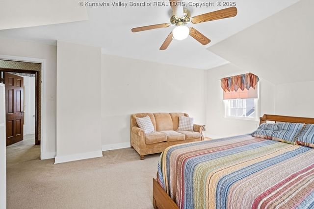 1203 Oakmont Road, Charleston, WV 25314