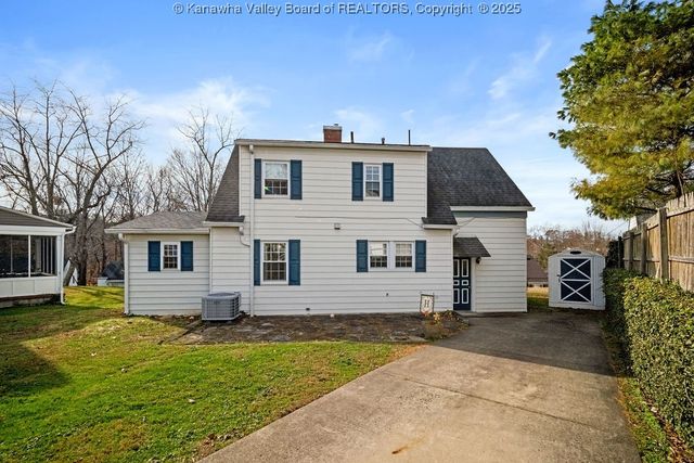 1203 Oakmont Road, Charleston, WV 25314