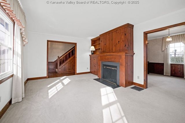 1203 Oakmont Road, Charleston, WV 25314