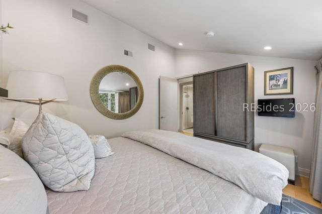 4 Village North Dr Apt 43, Hilton Head Island, SC 29926