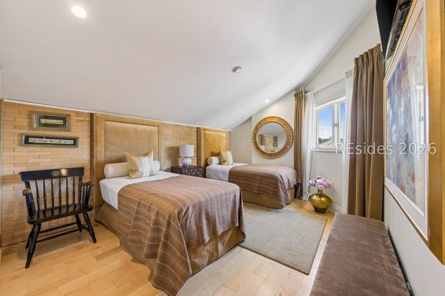 4 Village North Dr Apt 43, Hilton Head Island, SC 29926