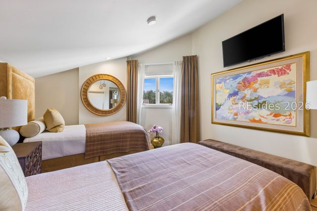 4 Village North Dr Apt 43, Hilton Head Island, SC 29926