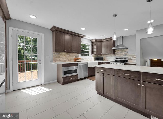 1008 PIONEER RD, Lansdale, PA 19446