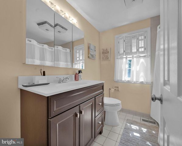 1008 PIONEER RD, Lansdale, PA 19446