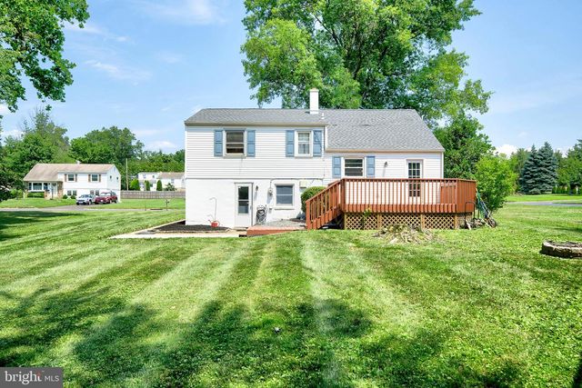 1008 PIONEER RD, Lansdale, PA 19446