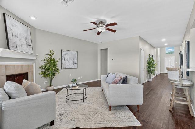 7401 Fossil Creek Drive, Arlington, TX 76002