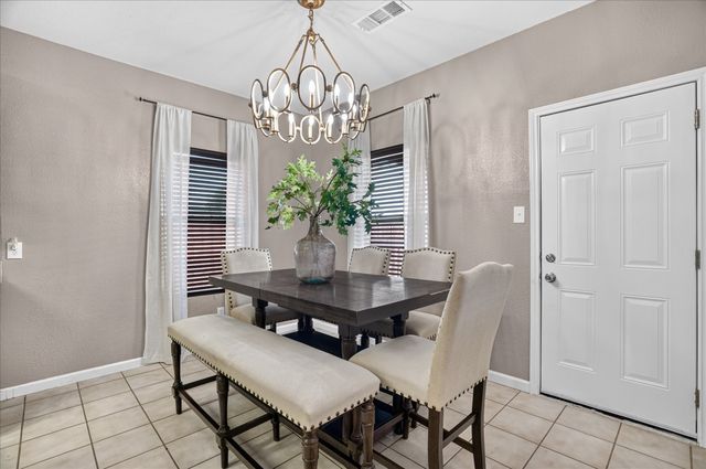 7401 Fossil Creek Drive, Arlington, TX 76002