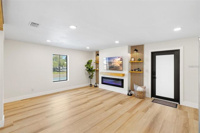 4412 W TRILBY AVENUE, Tampa, FL 33616