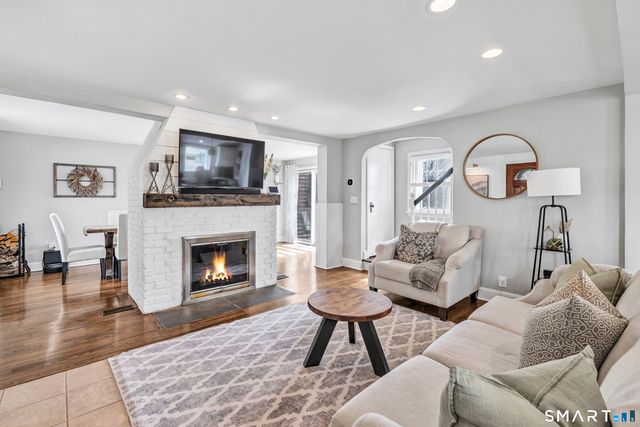 1107 Naugatuck Avenue, Milford, CT 06461