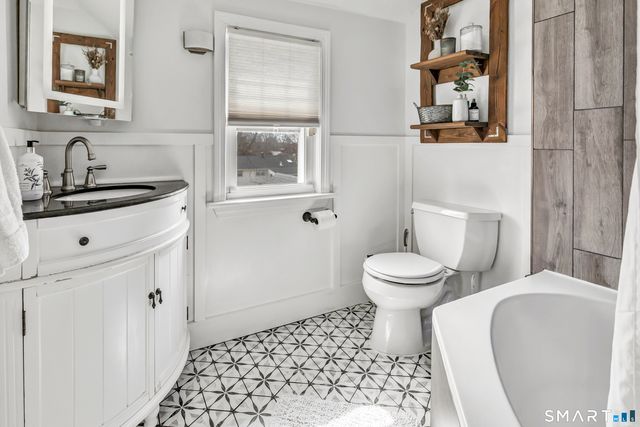 1107 Naugatuck Avenue, Milford, CT 06461