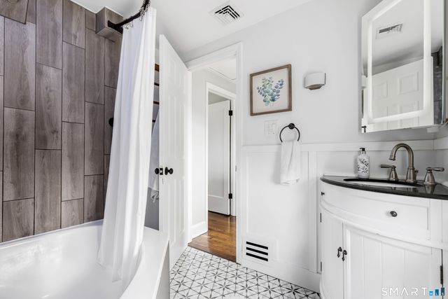 1107 Naugatuck Avenue, Milford, CT 06461