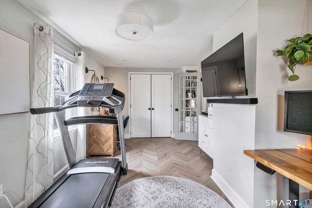 1107 Naugatuck Avenue, Milford, CT 06461