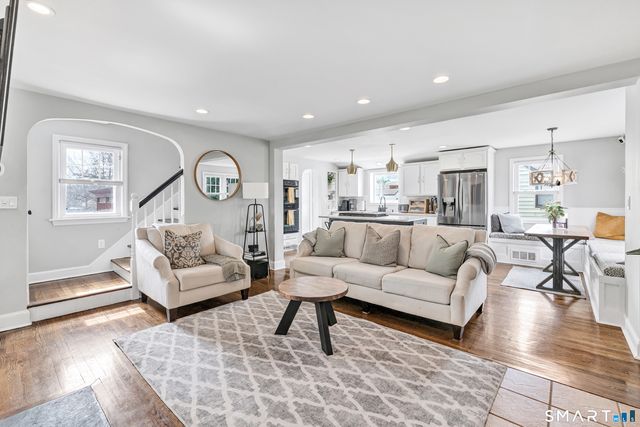 1107 Naugatuck Avenue, Milford, CT 06461