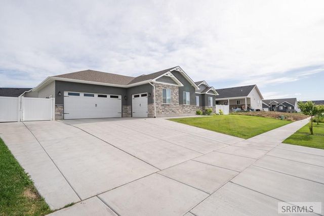 4828 E Luxor Drive, Idaho Falls, ID 83401