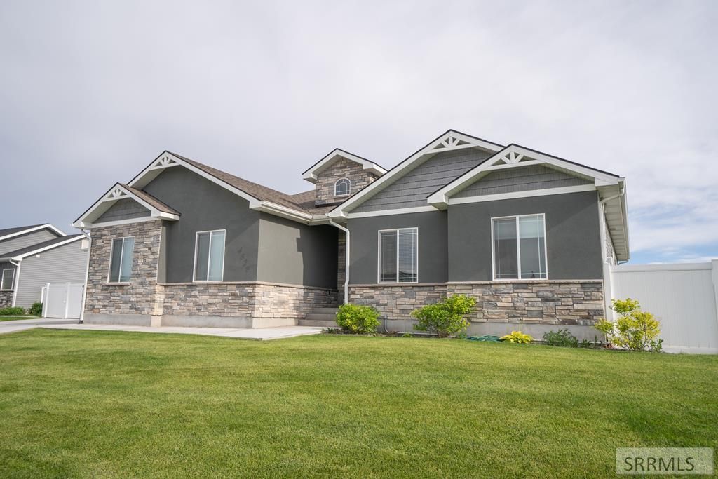 4828 E Luxor Drive, Idaho Falls, ID 83401