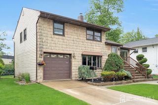 11 Kilmer Drive, Colonia, NJ 07067