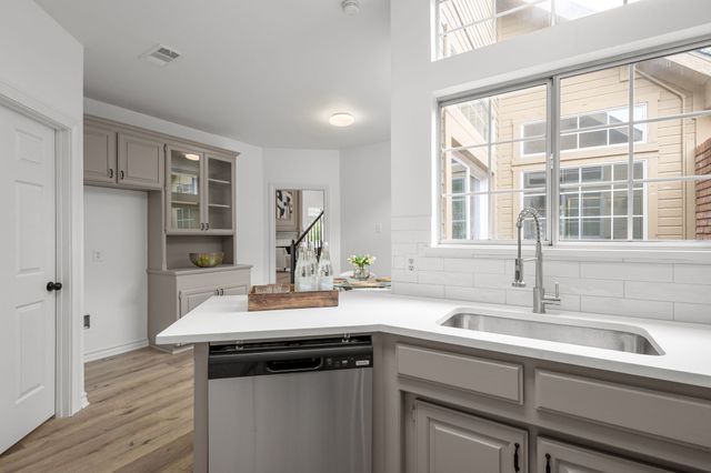 1401 Carver Lane, Irving, TX 75061