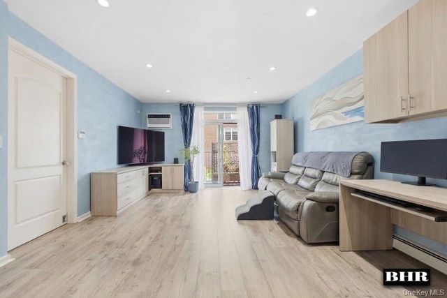 3360 Shore Parkway 4B, Brooklyn, NY 11235