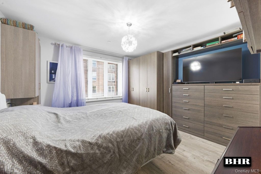 3360 Shore Parkway 4B, Brooklyn, NY 11235 — photo 4