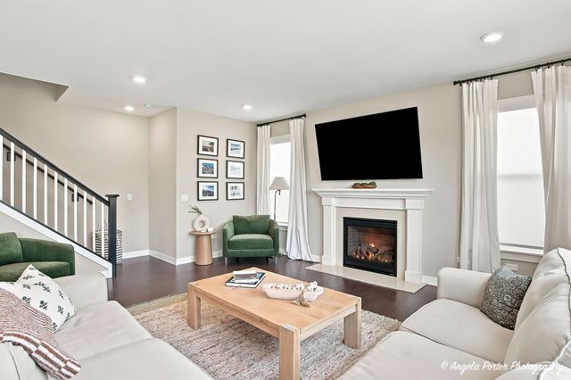220 Hoffmann Drive, Buffalo Grove, IL 60089