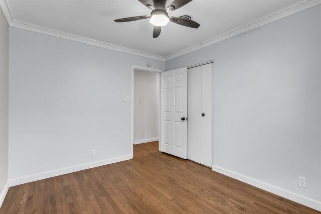 709 Valley View Drive, Arlington, TX 76010