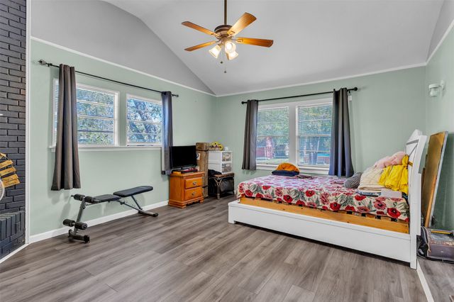 709 Valley View Drive, Arlington, TX 76010