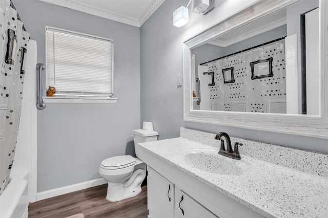 709 Valley View Drive, Arlington, TX 76010