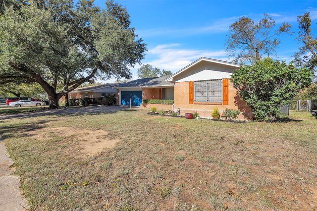 709 Valley View Drive, Arlington, TX 76010