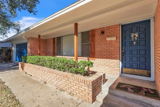 709 Valley View Drive, Arlington, TX 76010