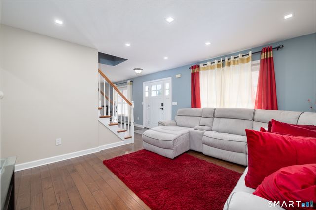 76 Kenmore Avenue, Waterbury, CT 06708