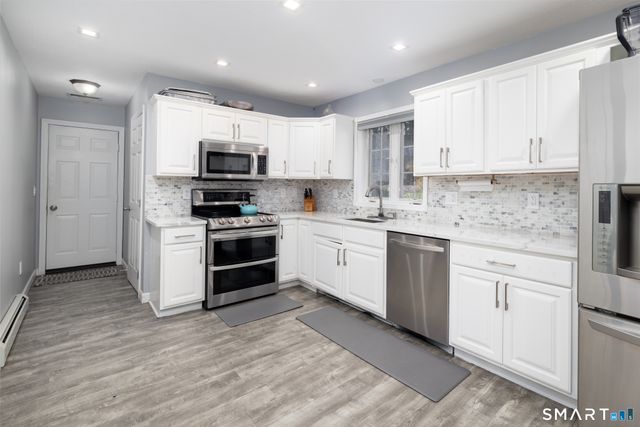 76 Kenmore Avenue, Waterbury, CT 06708